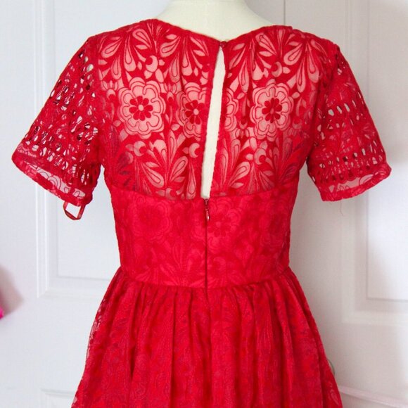 Chi Chi London Lace Red Midi Lilith Dress - Picture 4 of 5